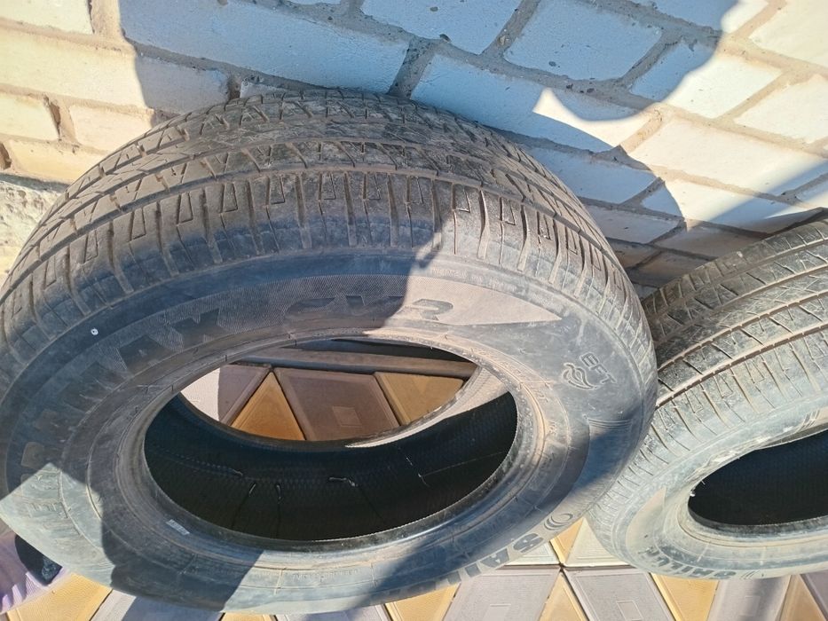 Продам комплект резины на 17