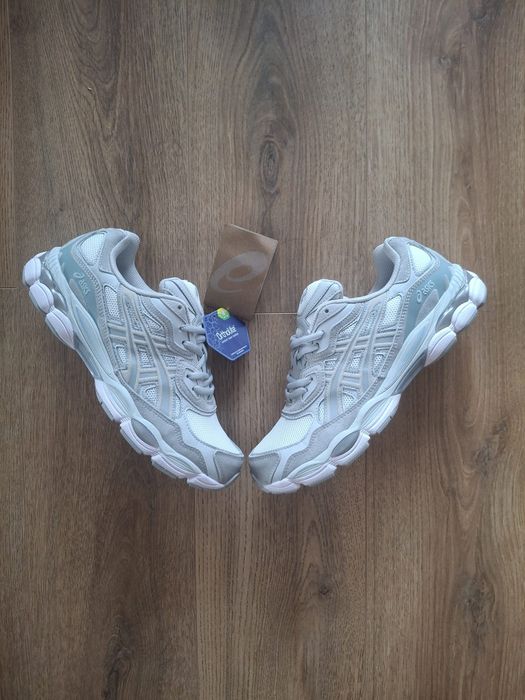 Adidași Asics gel nyc mărimea 43.5