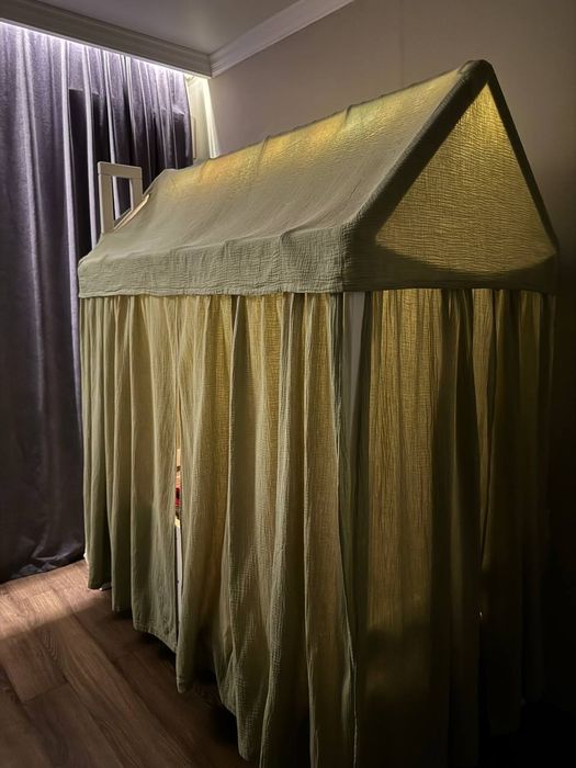 Продам детскую кровать-домик