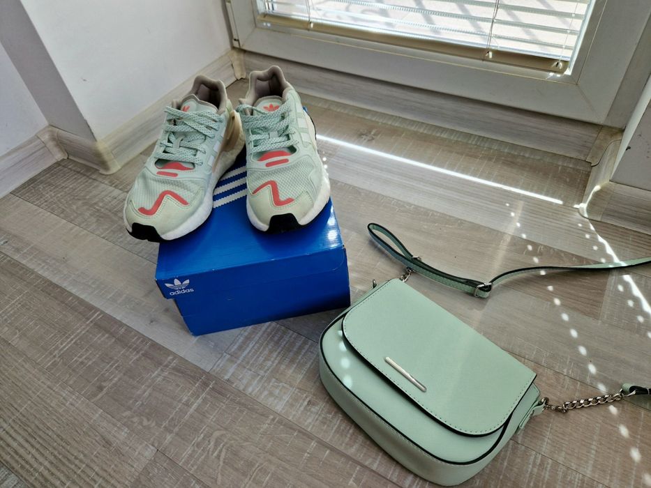 Маратонки Adidas Day Jogger W