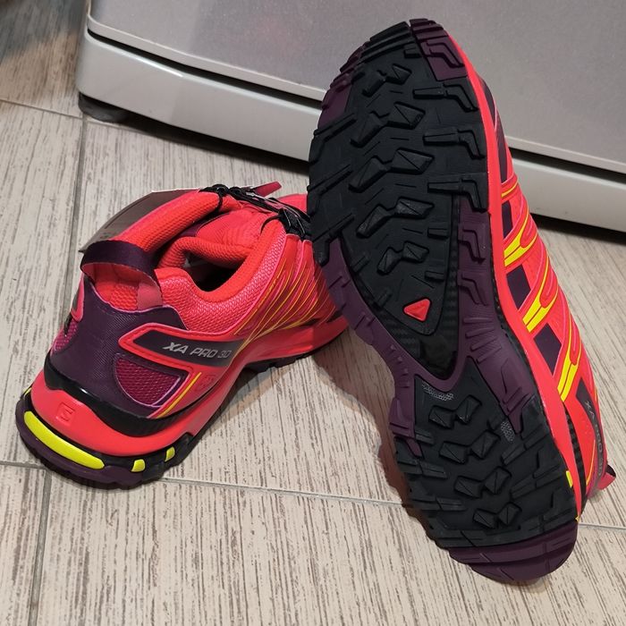 Bocanci munte, drumetie, trekking shoes Salomon, marime 39.5