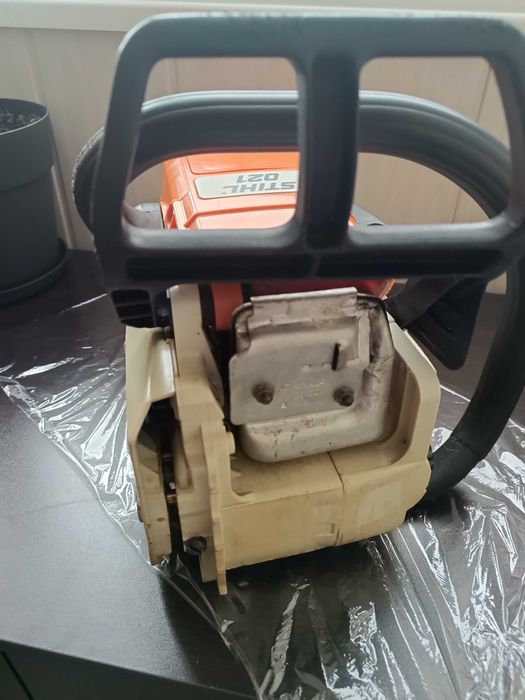 Бензинова резачка Щил 021