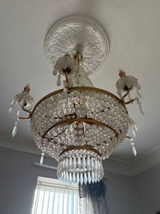 Хрустальная люстра