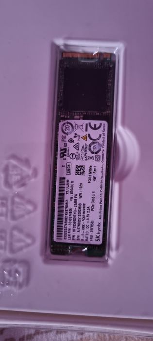 Ssd m2 nvme capacitate 250gb sau 512gb