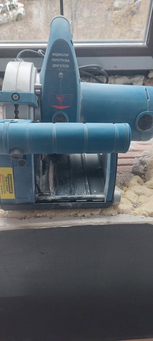 Продам Штраборез Bull