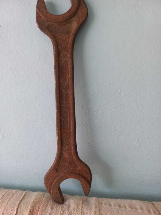 Продам ключ гаечный