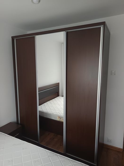 Vand apartamane 2 camere