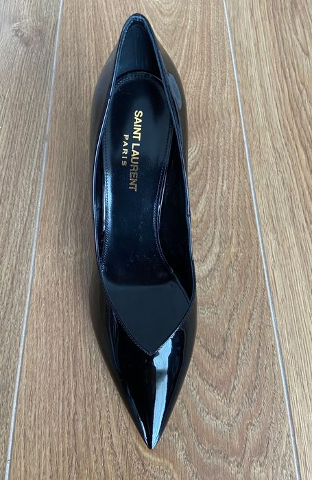Pantofi Yves Saint Laurent