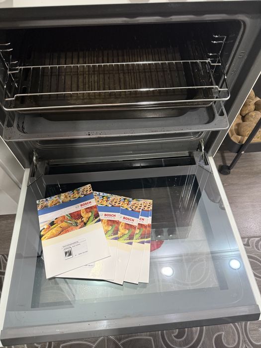 Продам электрическую плиту Bosch