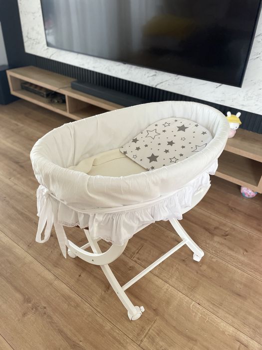 Patut portabil de bebe tip rafie