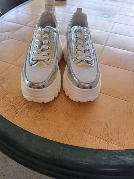 Pantofi sport din piele de la Gryxx, marimea 39, purtati o data