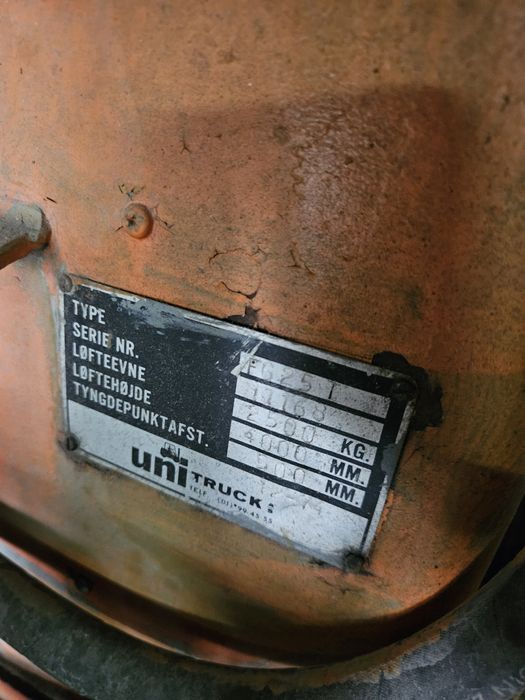 Газокар Uni Truck