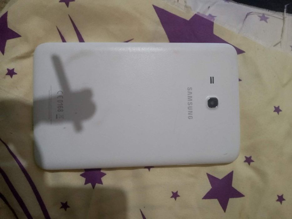 Tableta Samsung Galaxy tab3, 150 de lei funcționează perfect