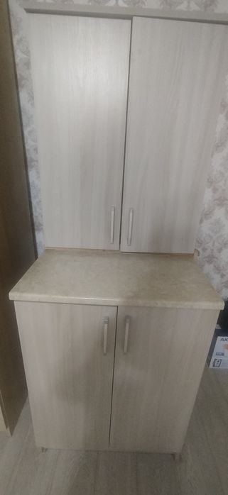 Продам кухонный шкаф и стол-тумба