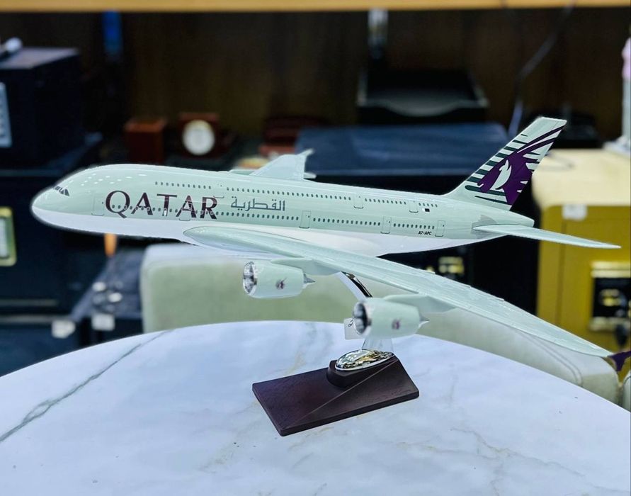 модель самолета Boeing 777-300ER авиакомпании American Airlines