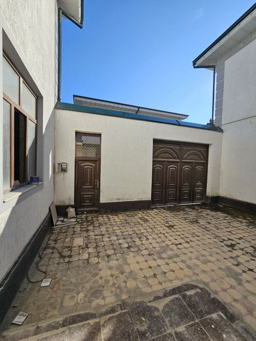 Срочно продаётся 3х Этажный  ТАНХАУС  соток 1.8