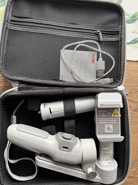 Zhiyun Tech Smooth Q3 Combo Stabilizator Gimbal pentru Smartphone