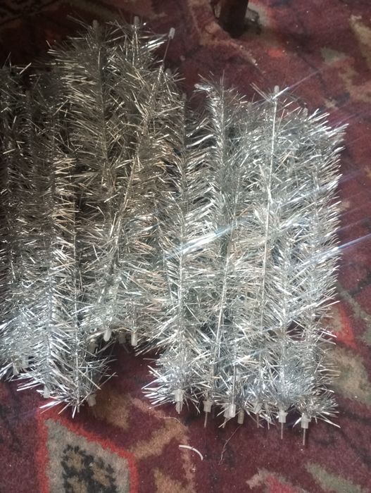 Продам ёлочку, небольшая.