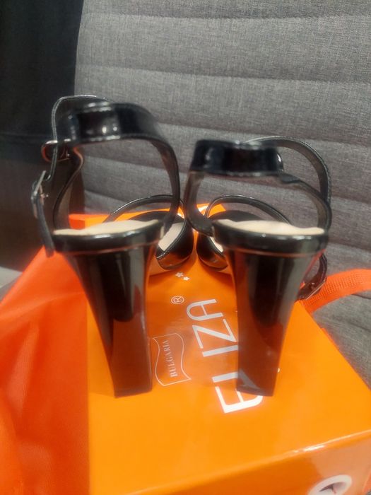 Дамски лачени сандали ELIZA