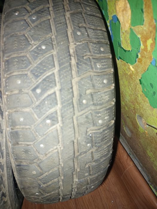 Продам 2шт резины R14