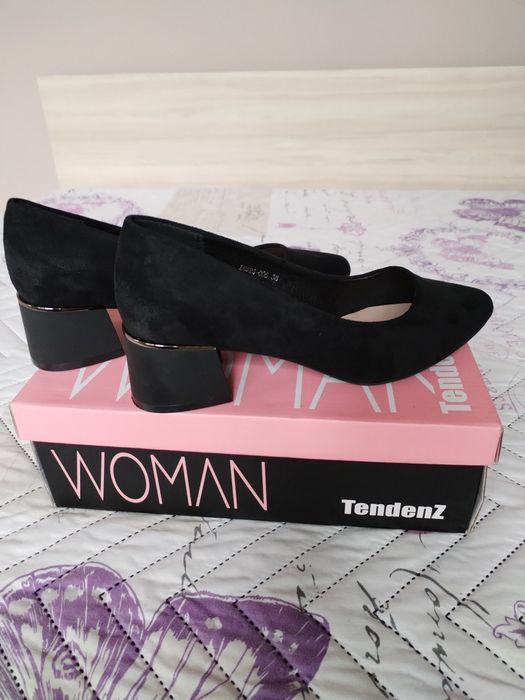 Официални дамски обувки