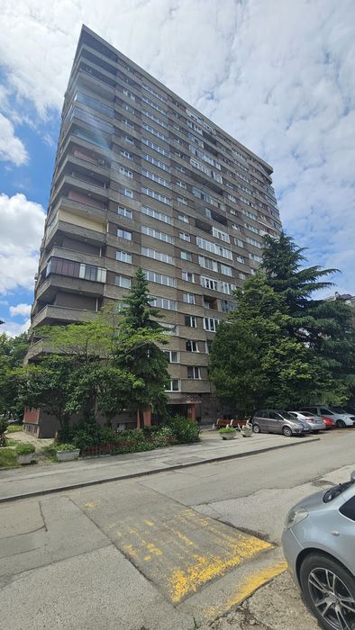 Дава се под наем Двустаен апартамент в София, Красно село - 75 кв.м за 663 € - Снимка #19