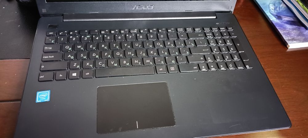 Ноутбук Asus черный