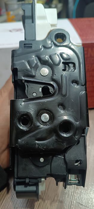 Чисто нова предна дясна брава за volkswagen passat CC skoda и seat.