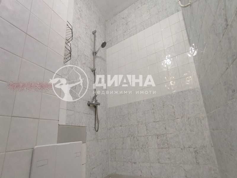 Продава се Тристаен апартамент в Пловдив, Кючук Париж - 94 кв.м за 1649 €/кв.м - Снимка #8