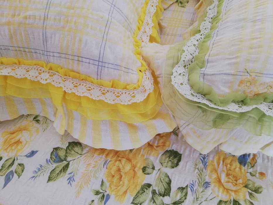 Покривка за диван, легло комплект с 4 бр. възглавници НОВИ