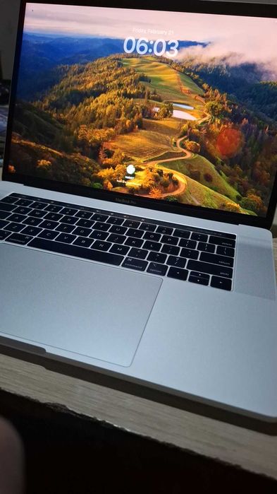 Macbook pro 2018 core i7