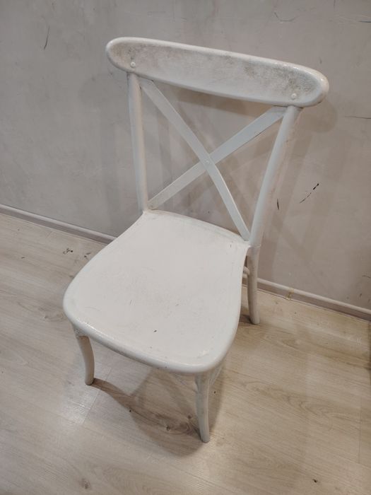 Стулья пластиковые