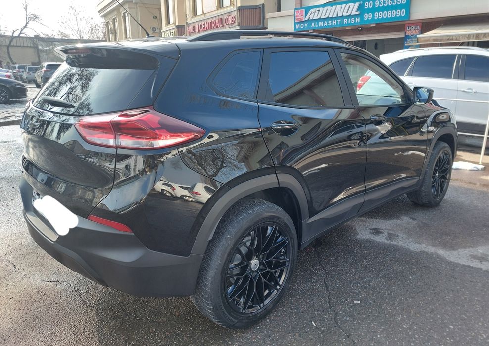 Продаю срочно трекер Лс. Своя. В отличном состоянии