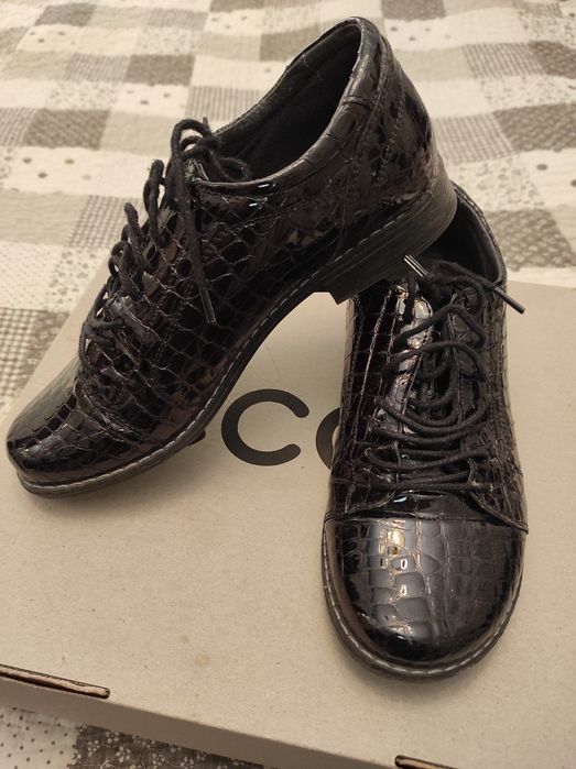 Pantofi de lac, piele, 36 Nicolis