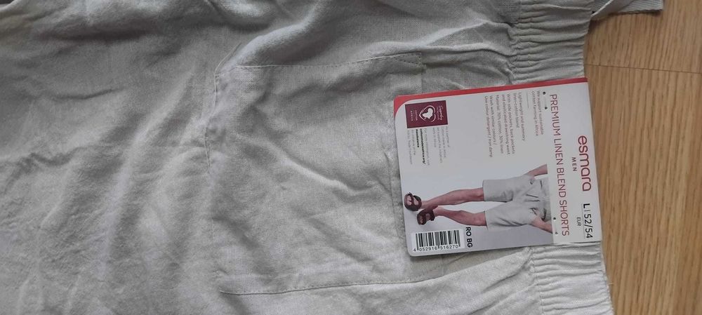 Pantaloni scurti,barbati L ,noi cu eticheta