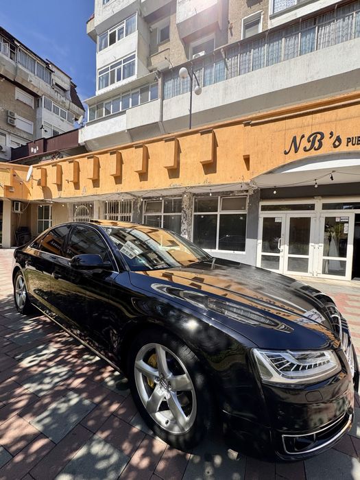 AUDI A8 Limousine
