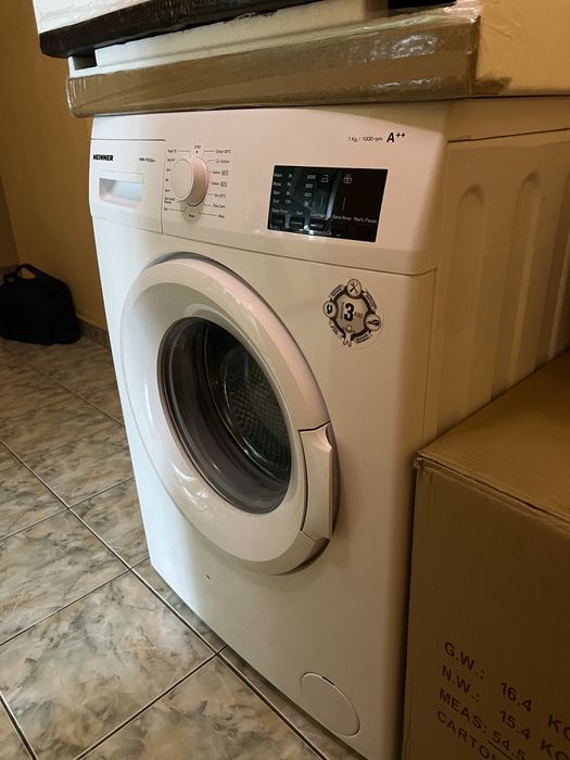 Mașina de spălat rufe Heinner