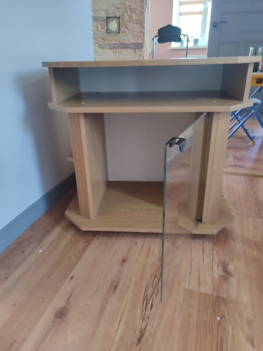 Тумбочка под телевизор б/у