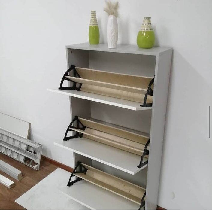 Стильная обувница для прихожей