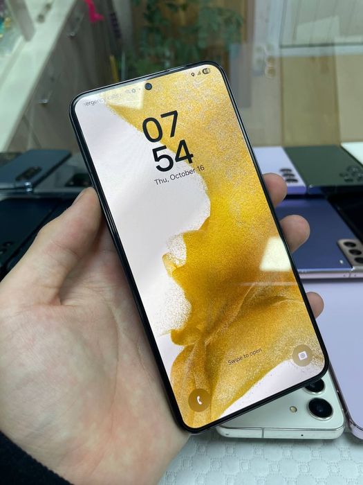 Samsung S22 xotirasi 8/256GB