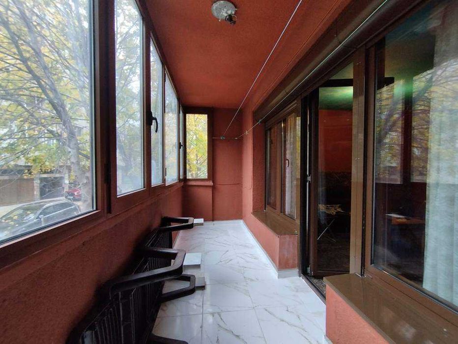 продавам 3-стаен апартамент в кв Изгрев