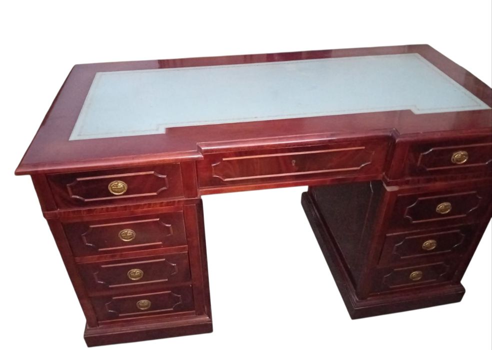 Birou din lemn masiv