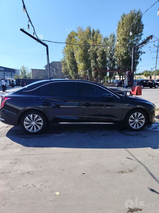 hongqi eqm5 450 сотилади