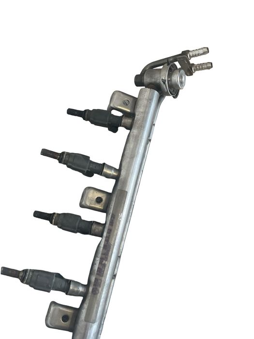 Rampa + Injectoare Volkswagen Phaeton 3D_ 2002 - 2016 022133315L