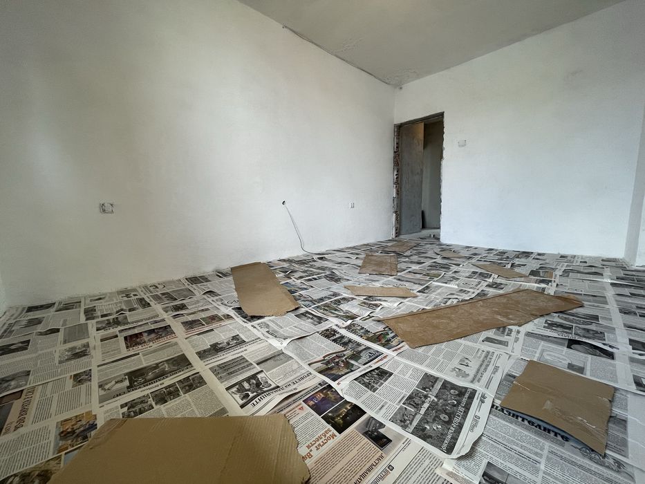 (Санира се) Четиристаен Тухлен Апартамент До Кенана 93кв