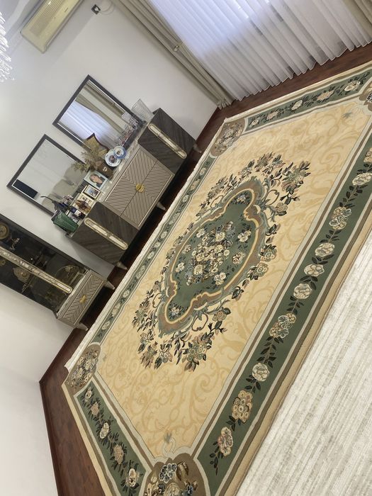 Продам 2 ковра толстые