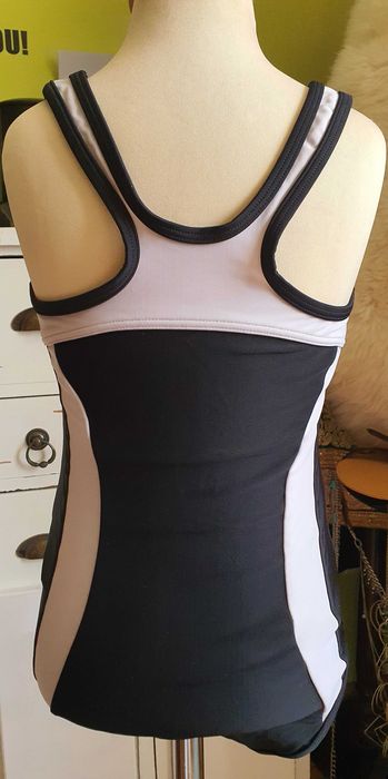 Costum de baie intreg stil sportiv varsta 9 ani