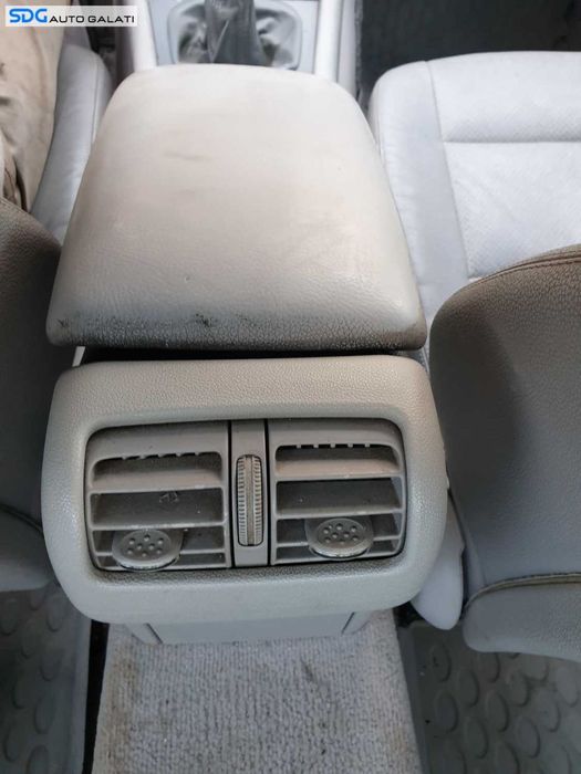 Cotiera Piele Completa cu Grila Gura Aer Mercedes Clasa C Class W203 2001 - 2007