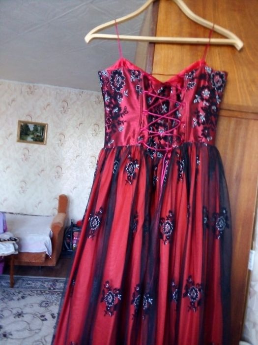 Продам платье вечернее