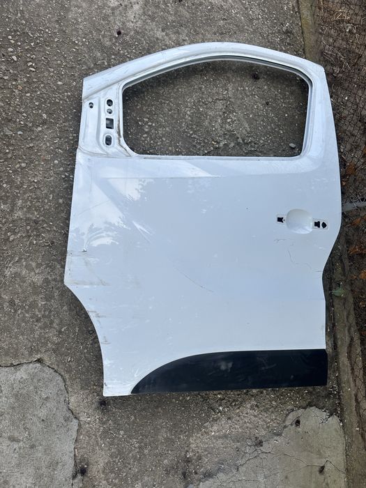 Ușă stânga față renault trafic 3.opel vivaro.